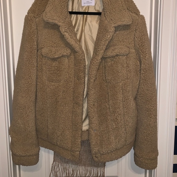 Urban Outfitters Men’s: XL Fur Coat - Picture 2 of 6